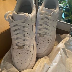 NIB womens Air Force 1 size 8